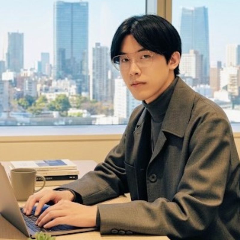 執行役員　岩永　真林 様